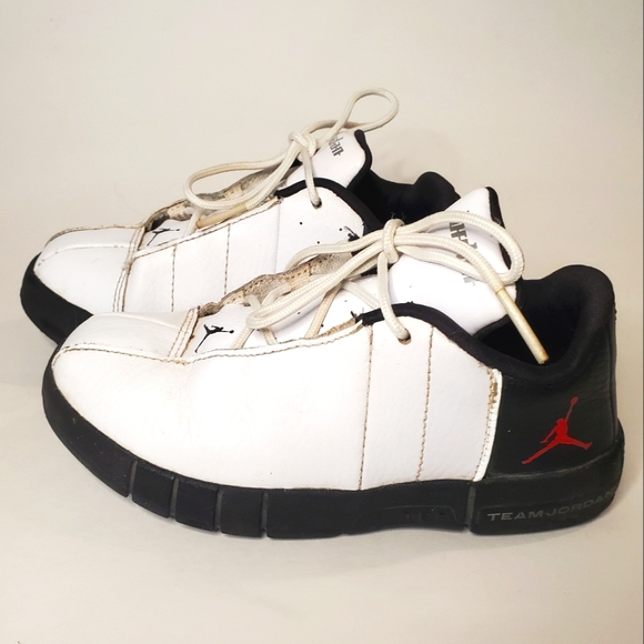 Nike Air Jordan TE 2 Low A02102-101 White Black Basketball Shoes Size 10C Childs - Picture 2 of 6
